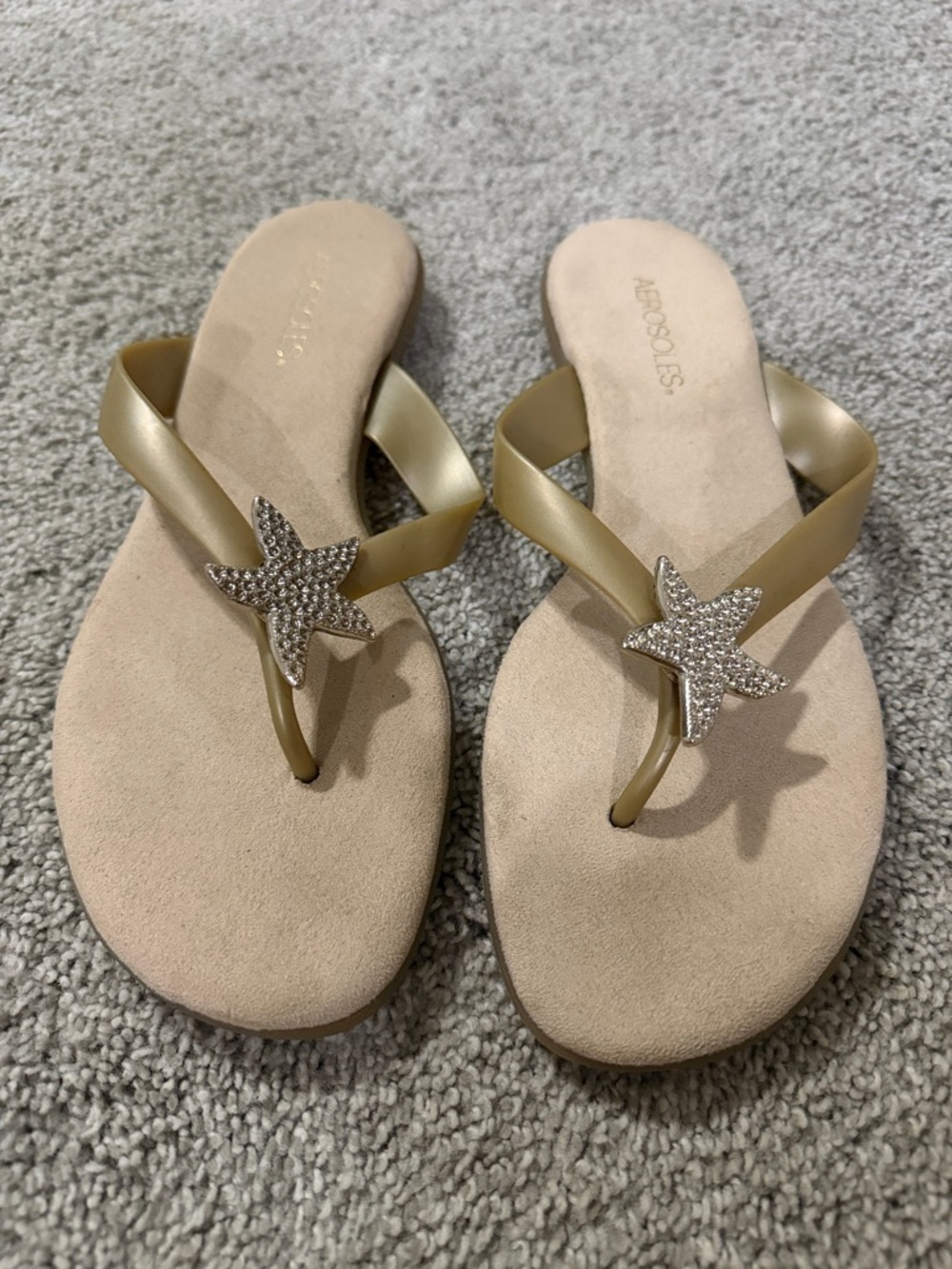 New AEROSOLES Gold Starfish Crystal-Embellished Flip Flop Sandals